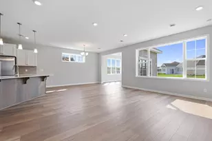 1819 Arrowhead St, Shakopee, MN 55379 - Photo 14