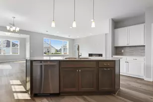 1819 Arrowhead St, Shakopee, MN 55379 - Photo 6