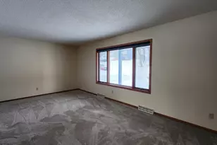 135 Grove St N, Cannon Falls, MN 55009 - Photo 6