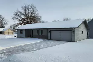 135 Grove St N, Cannon Falls, MN 55009 - Photo 28