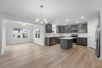 10431 Glenbrook Avenue S, Cottage Grove, MN 55016 - Photo 4