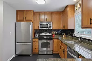 6514 Regency Ln, Eden Prairie, MN 55344 - Photo 14