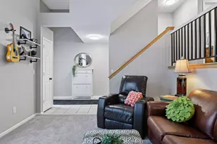 6514 Regency Ln, Eden Prairie, MN 55344 - Photo 4