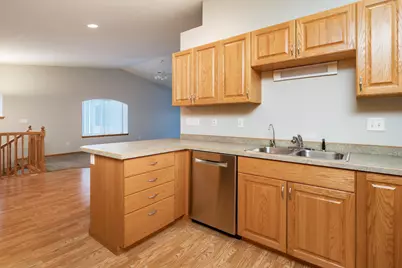 3594 Taylor Street S, Fargo, ND 58104 - Photo 6