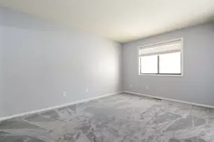 2076 Pathways Dr, Saint Paul, MN 55119 - Photo 14