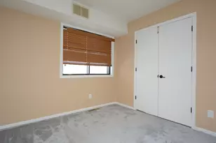 2076 Pathways Dr, Saint Paul, MN 55119 - Photo 12