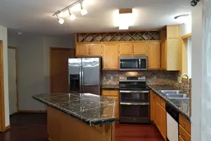 949 Old Steine Cir, New Brighton, MN 55112 - Photo 6