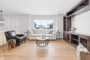 298 70th St N, Mahtomedi, MN 55115 - Photo 6