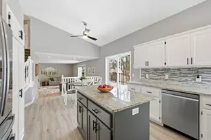 5695 Yucca Ln N, Plymouth, MN 55446 - Photo 6