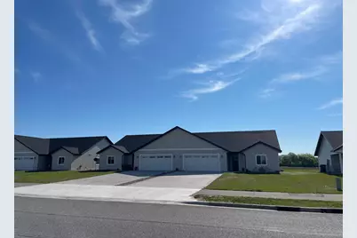 404 11th Street SE, Freeport, MN 56331 - Photo 2