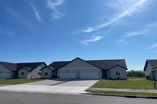 404 11th Street SE, Freeport, MN 56331 - Photo 2