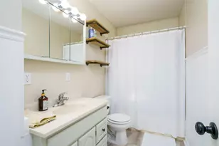 2656 Hillview Rd, Mounds View, MN 55112 - Photo 10