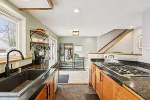 536 Michigan St, Saint Paul, MN 55102 - Photo 6