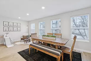 657 Village Dr, New Brighton, MN 55112 - Photo 8