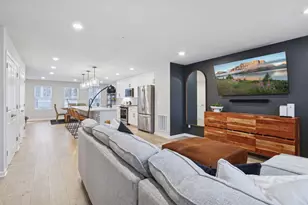 657 Village Dr, New Brighton, MN 55112 - Photo 12