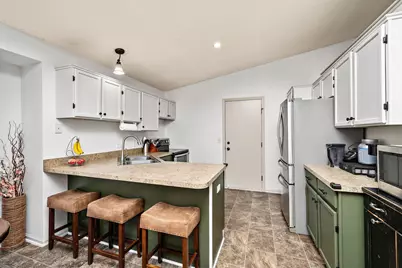 509 Lindsey Lane, Belle Plaine, MN 56011 - Photo 6