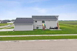 2992 74th Avenue S, Fargo, ND 58104 - Photo 32