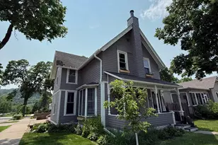 253 W Mill St, Winona, MN 55987 - Photo 2