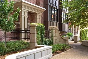 500 E Grant St, Minneapolis, MN 55404 - Photo 56