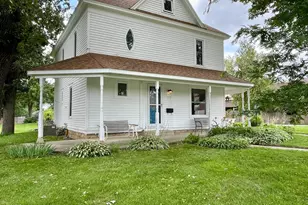 303 2nd St NW, Stewartville, MN 55976 - Photo 12