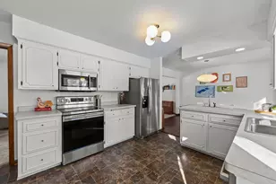 3080 Oxford St N, Roseville, MN 55113 - Photo 18