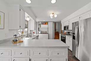 3080 Oxford St N, Roseville, MN 55113 - Photo 16