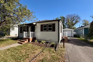 612 16th St N, Moorhead, MN 56560 - Photo 2