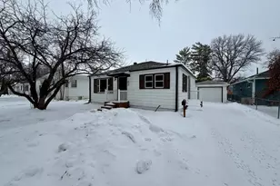 612 16th St N, Moorhead, MN 56560 - Photo 1