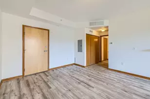 820 Emerald St, Saint Paul, MN 55114 - Photo 6