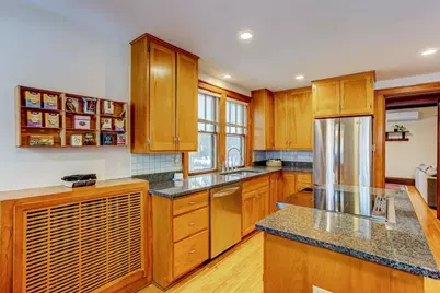 2025 Franklin Avenue SE, Minneapolis, MN 55414 - Photo 16