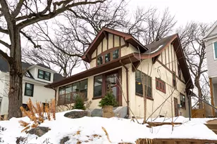 2025 Franklin Ave SE, Minneapolis, MN 55414 - Photo 2