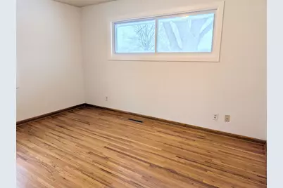 1306 12th Street NW, Austin, MN 55912 - Photo 6