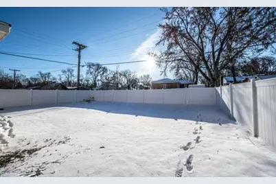 736 3rd Avenue E, Shakopee, MN 55379 - Photo 6