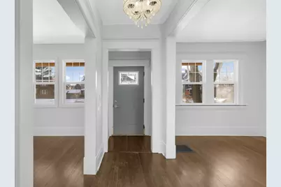 909 Marshall Avenue, Saint Paul, MN 55104 - Photo 4