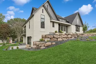 2706 Lakeview Ct, Little Canada, MN 55117 - Photo 66