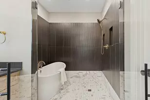 2706 Lakeview Ct, Little Canada, MN 55117 - Photo 38