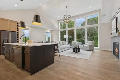 2706 Lakeview Court, Little Canada, MN 55117 - Photo 16