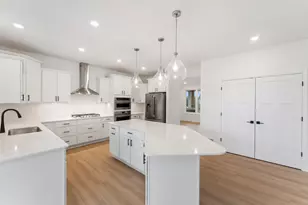 4651 Obsidian Wy, Victoria, MN 55386 - Photo 2