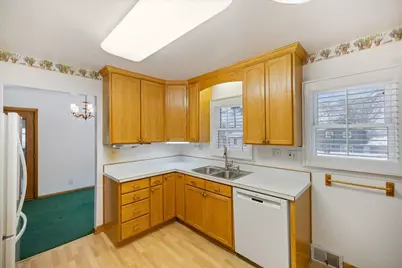 8109 30th Avenue N, Crystal, MN 55427 - Photo 6