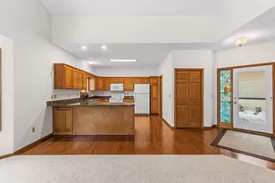 630 Aqua Cir, Circle Pines, MN 55014 - Photo 6