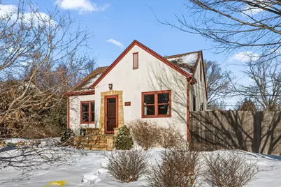 1285 Roselawn Avenue W, Roseville, MN 55113 - Photo 2