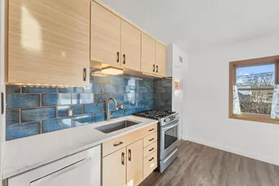 1285 Roselawn Avenue W, Roseville, MN 55113 - Photo 6