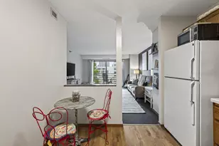 66 9th St E, Saint Paul, MN 55101 - Photo 4