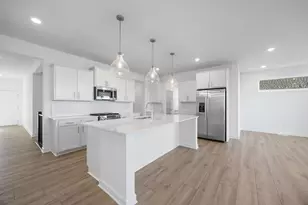 20075 Gabardine Ln, Lakeville, MN 55044 - Photo 2