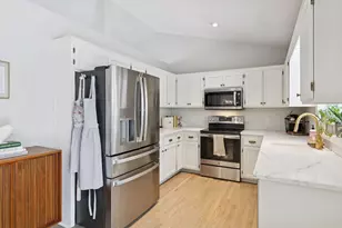 9392 Cortland Rd, Woodbury, MN 55125 - Photo 14