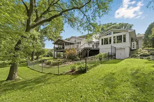 5512 Hillside Ct, Edina, MN 55439 - Photo 10