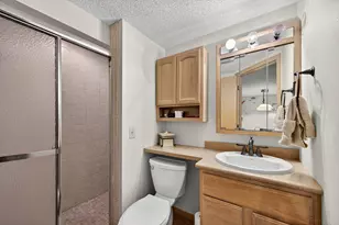 5512 Hillside Ct, Edina, MN 55439 - Photo 66