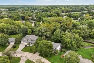5512 Hillside Ct, Edina, MN 55439 - Photo 80