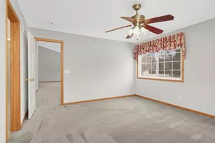 2820 Spy Glass Dr, Chaska, MN 55318 - Photo 14