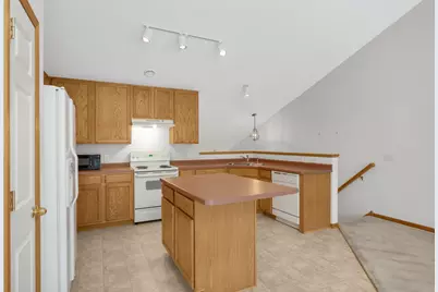 2820 Spy Glass Drive, Chaska, MN 55318 - Photo 4